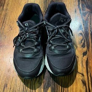 New Balance Women's 410 V6 Trail Running Shoe, size 9